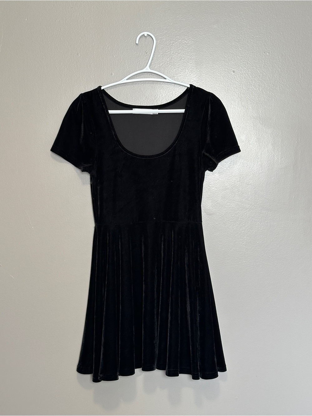 Black Velvet Short Sleeve Dress